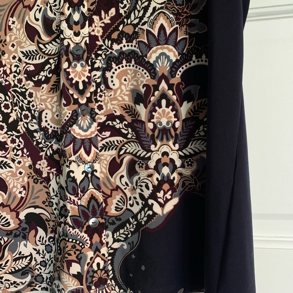 Tommy Hilfiger camisole with front buttons. Large. - Picture 2 of 5